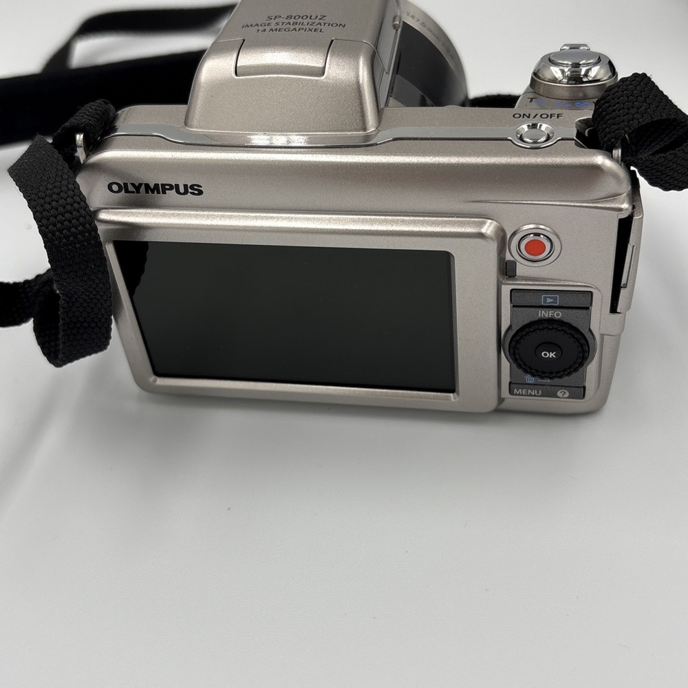 Olympus SP-800UZ 14MP Bridge Digital Camera Silver 30x Zoom + Charger Case Video - Picture 5 of 15